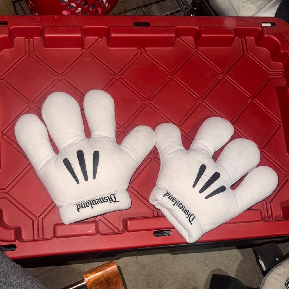 Disneyland White Mickey Mouse Gloves